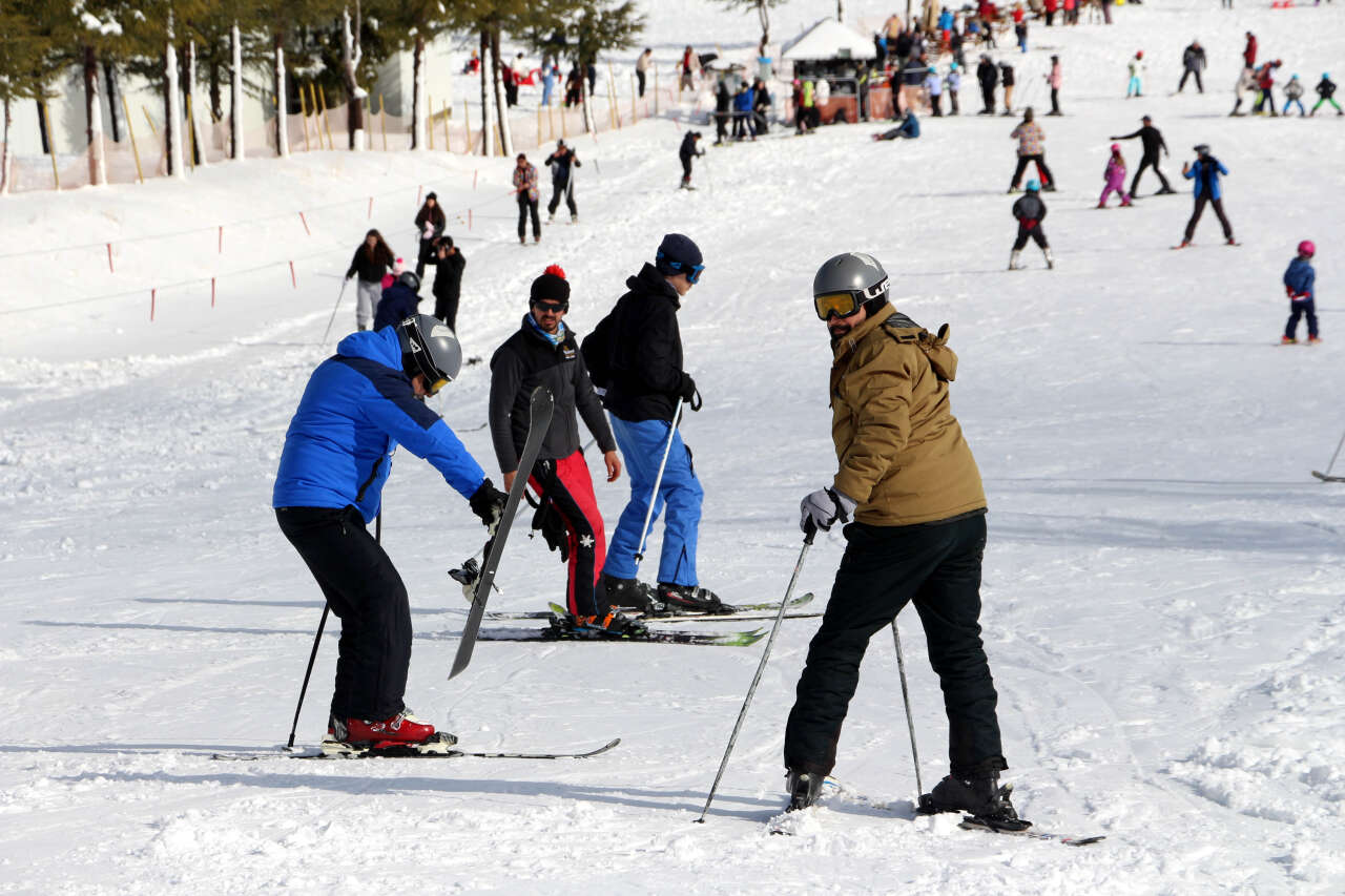 Konyalılar da Davraz’a akın etti! Kayak merkezinde rekor yoğunluk 7